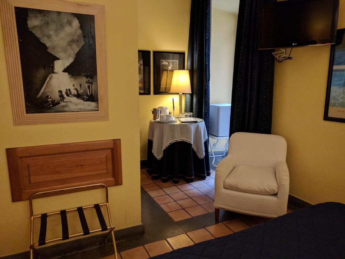 Hotel Locanda Cairoli Ρώμη Εξωτερικό φωτογραφία